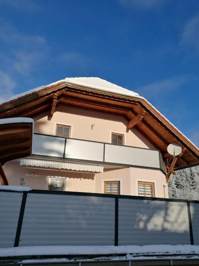 Ferienwohnung Familie Pichler Neumarkt in Steiermark ภายนอก รูปภาพ