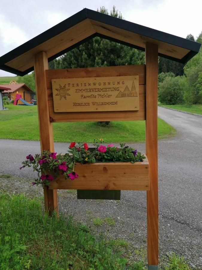 Ferienwohnung Familie Pichler Neumarkt in Steiermark ภายนอก รูปภาพ